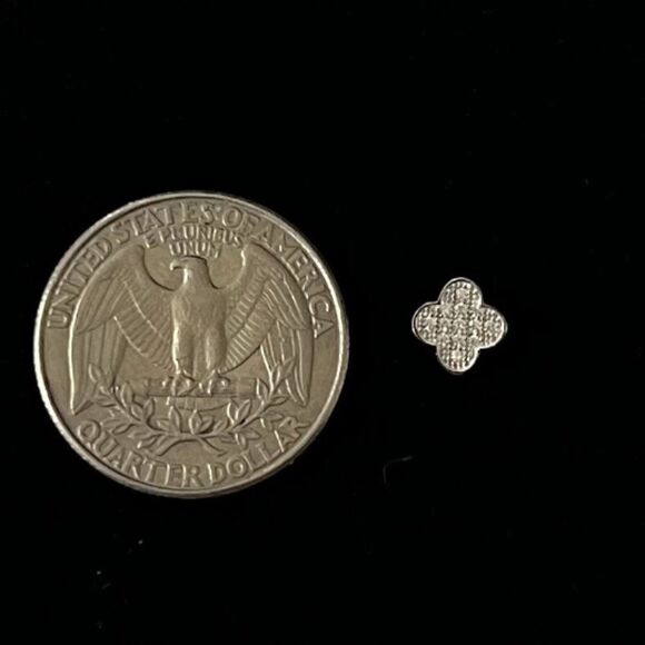 14k Real Gold 7 mm Clover Stud Earrings (7 x 7 mm) | Real Gold Earrings | - Picture 7 of 9